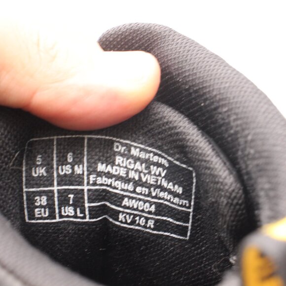 Doc Dr Martens Rigal 8 Eye Black Leather Men's 6 Women's 7 Combat Boots AW004 - Picture 3 of 9